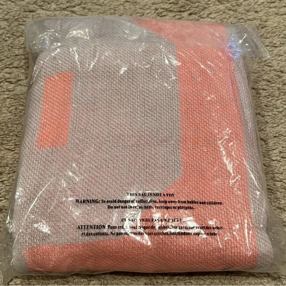 Pink VICTORIA'S SECRET Beach Blanket or Throw 100% Cotton 50IN X 60IN NEW